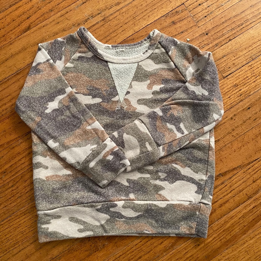 “Childhoods Clothing” Sweatshirt